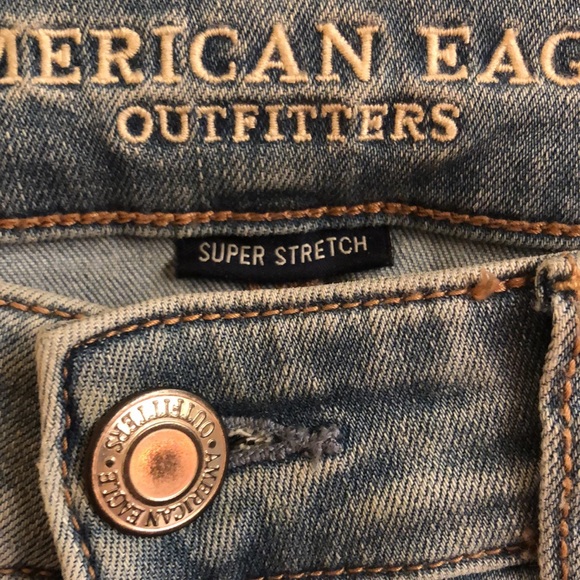 American Eagle Size 4 Regular Jegging - Distressed Light Wash - Super Stretch - Picture 3 of 8